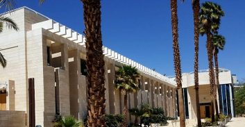 פרשת האונס הקבוצתי באילת: חשודים שוחררו למעצר-בית