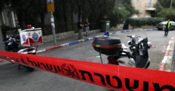 חשד לרצח בקרית מלאכי: בת 70 נמצאה עם פציעות קטלניות