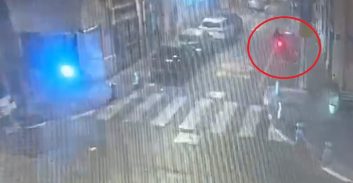 צפו: שוטרי תחנת יפו תפסו והשביתו שמונה אופנועי-שטח חשמליים שנסעו בפראות