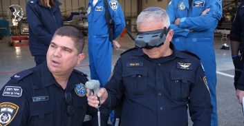 ראש אגף המבצעים ביקר במערך האווירי וקיבל סקירה על הכטב"מ החדש במשטרה