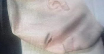 רמת-גן: שוטרים עיכבו אופנוע חשוד ועצרו חשודים עם מסכה, סכינים ואגרופן