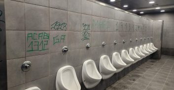 שלושה אוהדים של מכבי חיפה הורחקו לחודשיים ממשחקים בעקבות ונדליזם באצטדיון-המושבה