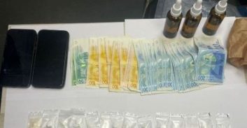 סאטלה-מרקט על גלגלים בת"א: רוכב אופנוע נעצר עם עשרות שקיות סמים