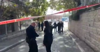 מאבטח בתחנת משטרת כרמיאל נדקר ונפצע קשה, החשוד נעצר לאחר מרדף