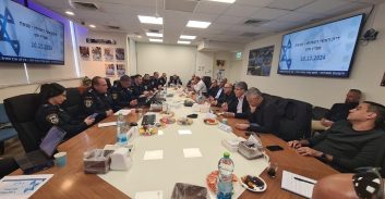 פגישה ראשונה בין מפקדי מחוז חוף לראשי הרשויות בוואדי ערה