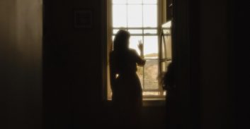 ילדה שנוצלה מינית על ידי אחיה העידה לטובתו וכתב האישום תוקן