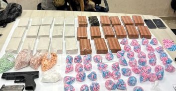 סליק במזרח-ירושלים: אקדח, 16 קילו חשיש, אלפי כדורי אקסטזי וגם קוקאין