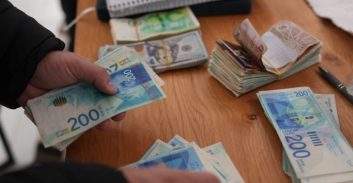 משטרת ישראל בעקבות הכסף המזומן של תאגידי הפשע בחברה הערבית