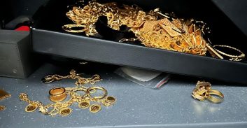 רואה-חשבון מחיפה ותושב כפר ורדים חשודים בהפצת חשבוניות פיקטיביות בחצי מיליארד