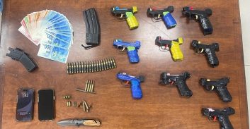 צעיר מהשומרון נעצר בחולון עם עשרה אקדחים מאולתרים וסמים