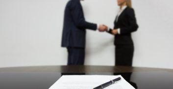 תלונה לנציב פינקלשטיין נגד התביעה בראשל"צ: "מקצה שיפורים" על גב הנאשם