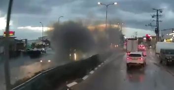 מספר פצועים בפיצוץ רכב סמוך לתחנת המשטרה בטירה