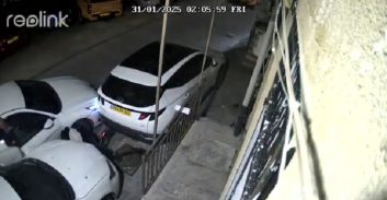 מעצר בית בפיקוח לבן 15 שהואשם בנשיאת אקדח ושיבוש הליכים