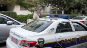 חשוד בניין ניידת משטרה