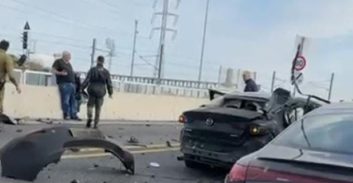 ראש עיריית בת-ים לשעבר שלומי לחיאני נפצע בפיצוץ רכב בדרום תל-אביב