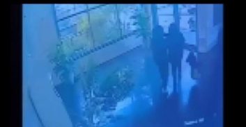 שוחררה נאשמת בשוד אלים של עשרות אלפי שקלים מבעלת עסק בת 71