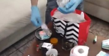 חיפה: שבעה נאשמים בניהול תחנות סמים ועסקאות עם סוכנים סמויים