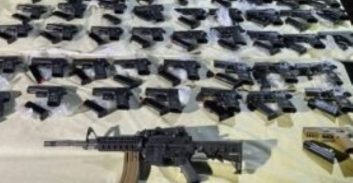 אישום: צעירים מזרזיר הבריחו נשק בשווי 1.5 מיליון ש"ח מירדן לישראל