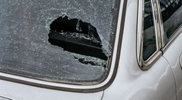 נזק לרכב סכסוך שכנים