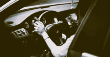 לאחר ערעור: חשודה בזיוף סידרתי של מבחני תיאוריה שוחררה לחלופת מעצר