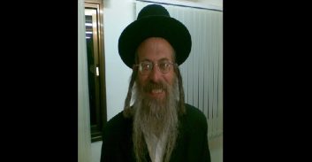 הותר לפרסום שמו של רב ידוע מבני-ברק שהורשע בתקיפה מינית של בנותיו