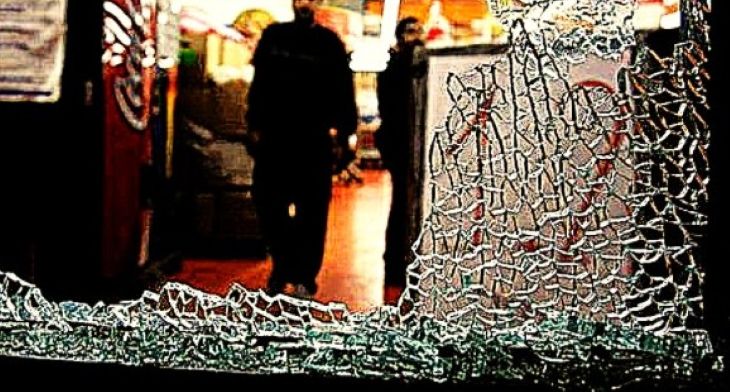 השלכת רימון סכסוך עסקי זכויות