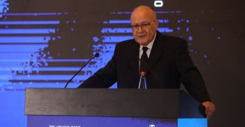 השופט אלרון על חבריו: "גוררים את ביהמ"ש לשיח קצוות ולזירת מאבק"