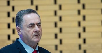 האישום המלא נגד הצעירים מנשר: "מצלמות מעקב אחר שר-הבטחון עבור האיראנים"