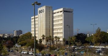 כתב אישום: מזכירה באוניברסיטת תל אביב גנבה 260 אלף שקל