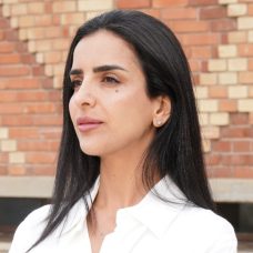 עו"ד ומגשרת לירון אהרוניאן