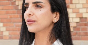 עו"ד ומגשרת לירון אהרוניאן