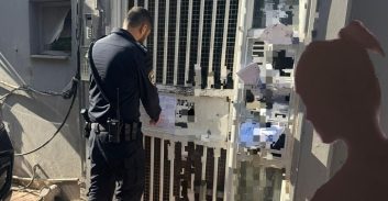 חשודה כ"סרסורית סדרתית" בחדרה: "לשוטרים מותר להגיע לקבל שירותים אצלנו?"