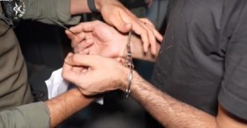 המשטרה טענה שהחשוד איים על הסוכן בחדר-החקירות, אבל ההקלטה הוכיחה אחרת