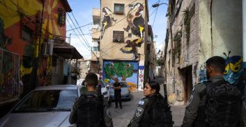 ירושלים: שני בני דודים הורשעו ברצח, קרוביהם הוגלו מבתיהם בסילואן לשנה