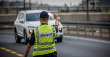 אחרי 26 הרשעות קודמות: עונש על-תנאי לנהגת ותיקה שהורשעה בעקיפה מסוכנת