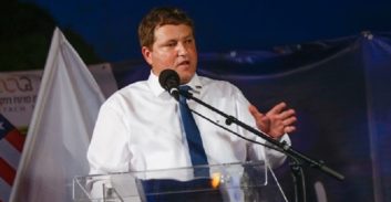 המשטרה העבירה לפרקליטות את תיק ראש עיריית פ"ת גרינברג