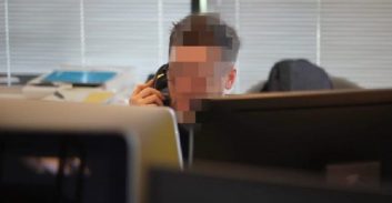 אישום: עקץ 700 אלף שקל מ-19 קורבנות באמצעות חדירה מרחוק לטלפונים