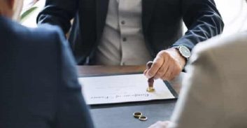 הסכם ממון: לא רק לעשירים – גם לזוגות לפני ואחרי נישואין