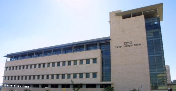 שופטת: בתים ברמת-הגולן נבנו על אדמות מדינה, אבל המשפחה לא תתפנה