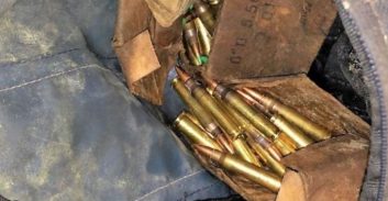 אישום: תושב דימונה סחר בתחמושת משטרתית בסיוע קרוב משפחתו השוטר