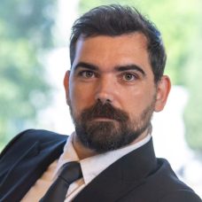 קורל קרוז – עורך דין פלילי