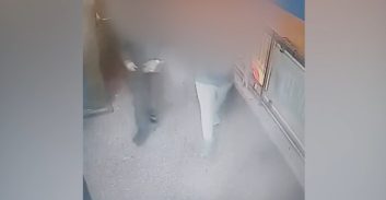 אישום: הציג עצמו כמקורב לעבריין מפורסם ושדד גבר לאחר מפגש מיני