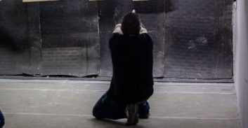 אישום: תושב אשקלון זייף תעודת קצין בצה"ל וקיבל רשיון נשק במרמה