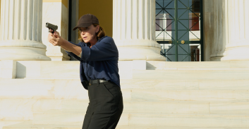 "המתנקשת": התשובה הנשית לג'יימס בונד על סטרואידים