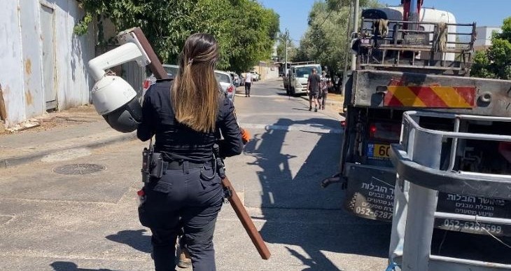 פירוק מצלמות גרוטאות רכב משטרה 