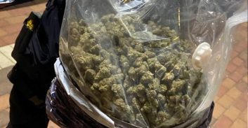 צעיר מבני-ברק נתפס על אופנוע עם סם-אבקתי ומריחואנה