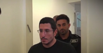 עימות בין המורה מפ"ת לקטינה: הכחיש אונס, טען "לחיבוקים ונשיקות בהסכמה"