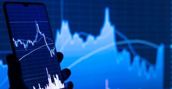 קללת הגירושין: בתוך חודשיים נמחקו 104 אלף דולר מערך המניות המשותפות