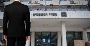 בכיר במשרד המשפטים שזייף תצהירים מסכסוך ירושה לא יפוטר