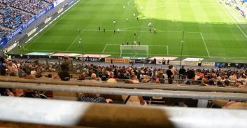 כשש שנות מאסר לשני אחים שהורשעו בהלבנת הון ממכירת כרטיסים למשחקי-כדורגל